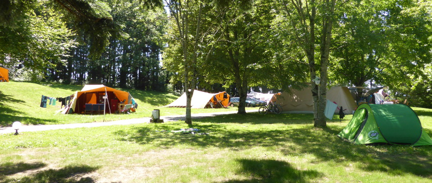 Emplacements au choix: semi-ombragés, ombragés ou en plein soleil